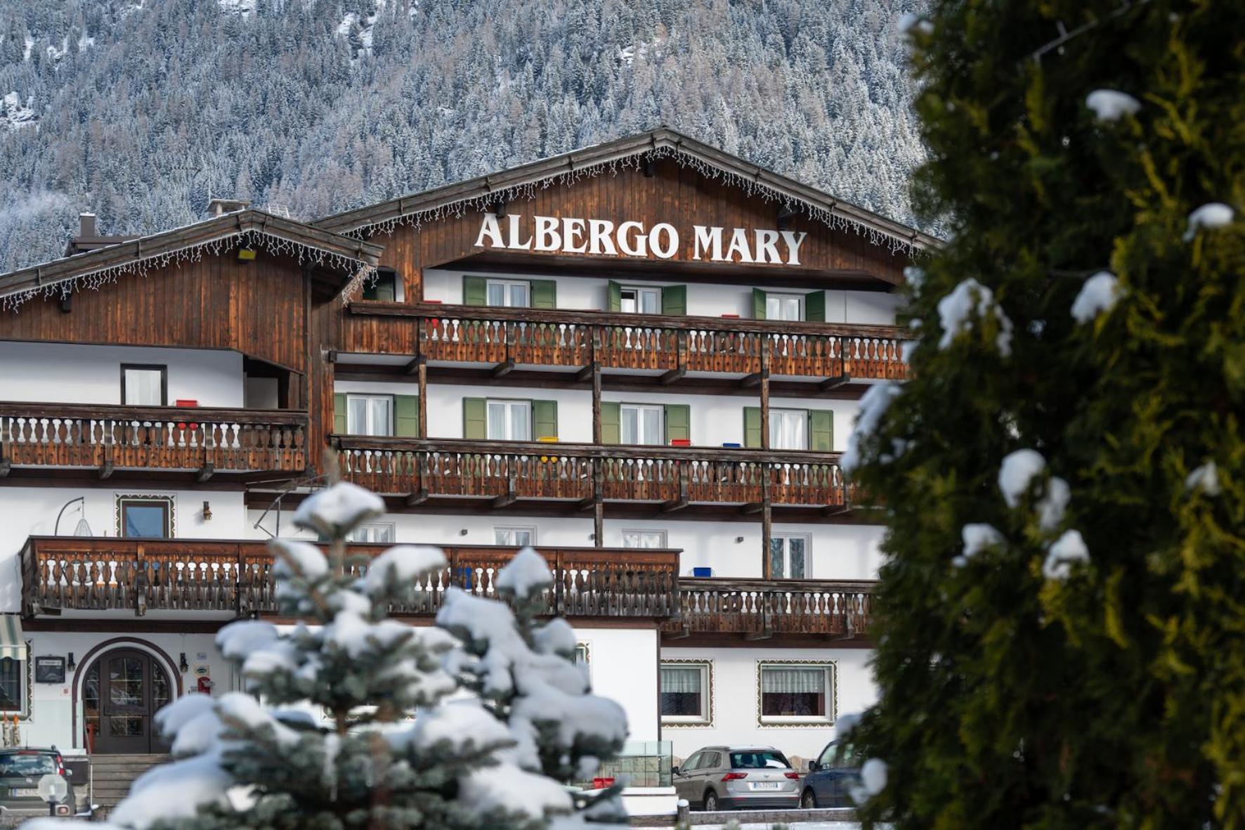 Hotel Mary Pozza di Fassa Exterior foto